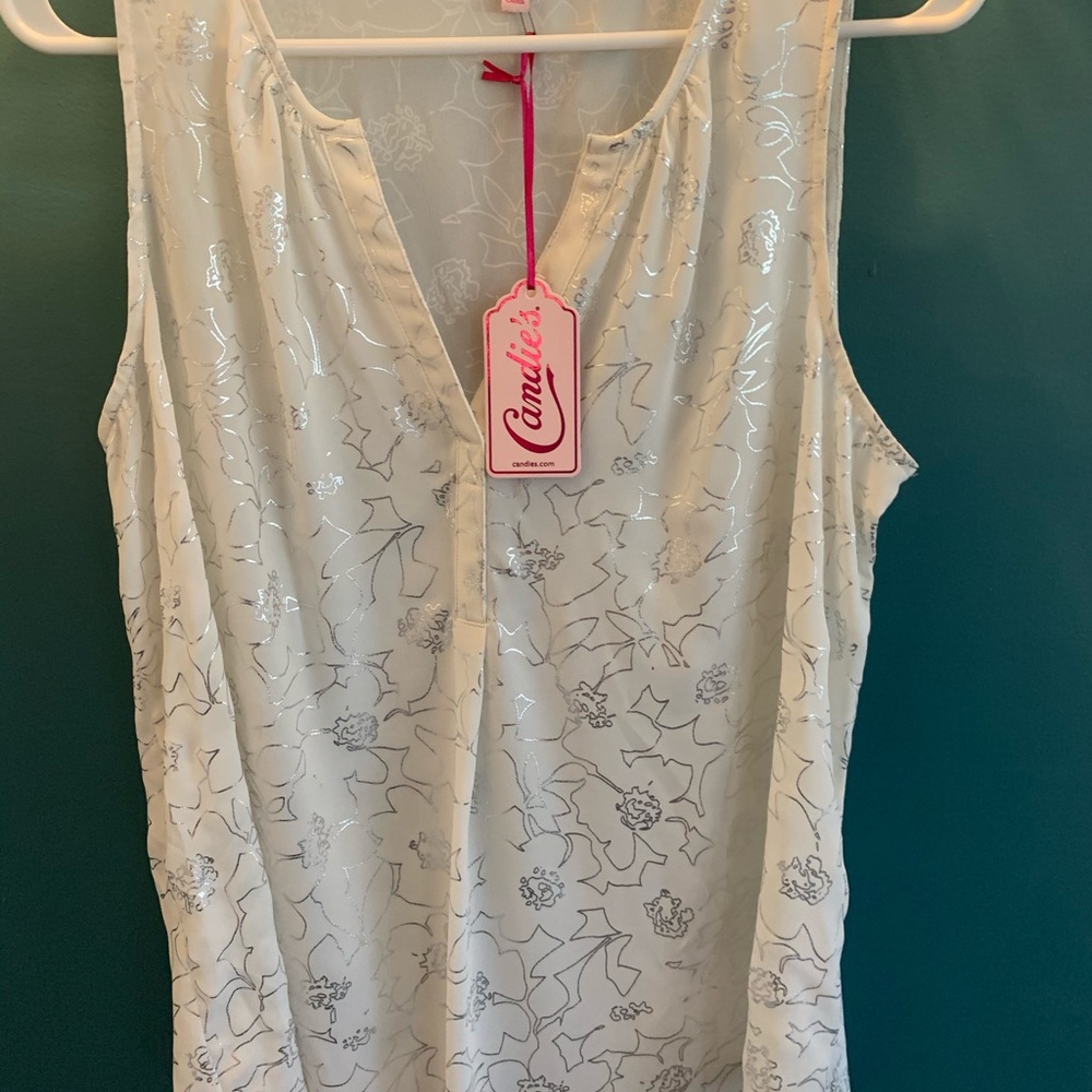 Sleeveless Blouse